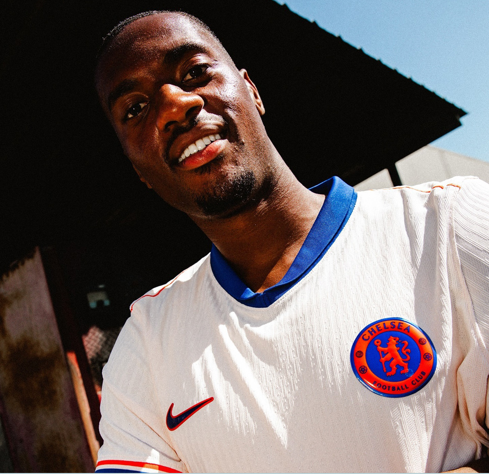 Neues Auswärtstrikot für die Saison 2024–25 von Chelsea